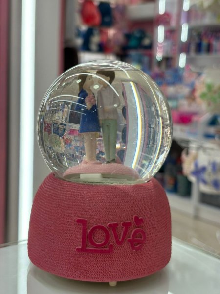 بلورة حجم كبير-Love
