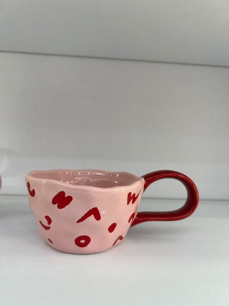 احمر