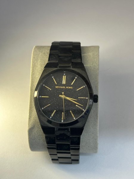 ساعة Michel kors - رجالية